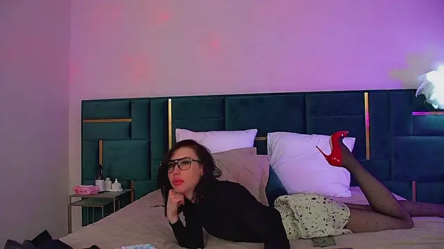 KaylaMous Chat XXX in diretta