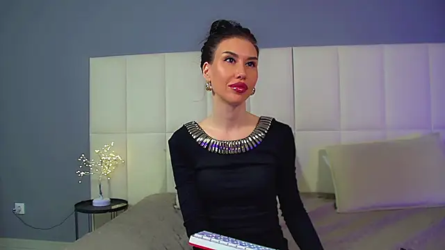 KaylaMous' Webcam Show