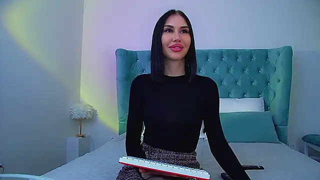 KaylaMous Adlı Modelin Canlı XXX Sohbeti