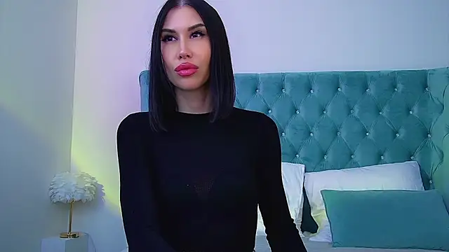 KaylaMous Show in webcam