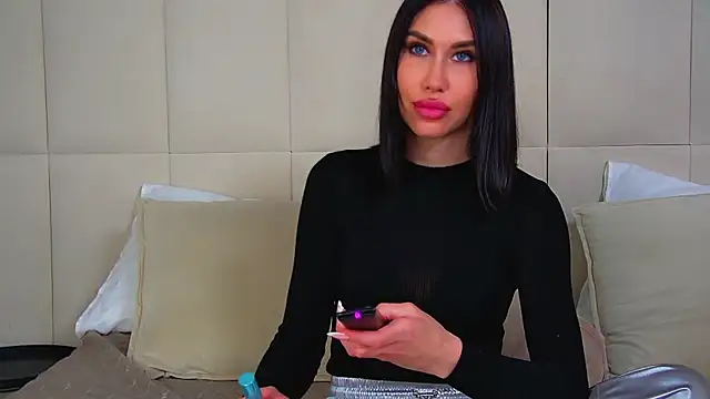 KaylaMous' Live XXX Chat