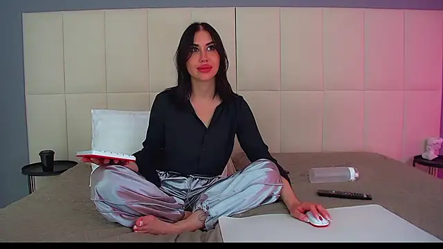 KaylaMous' Live XXX Chat