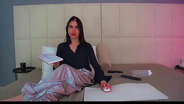KaylaMous Adlı Modelin Web Kamerası Şovu