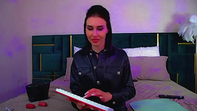 KaylaMous' Live XXX Chat
