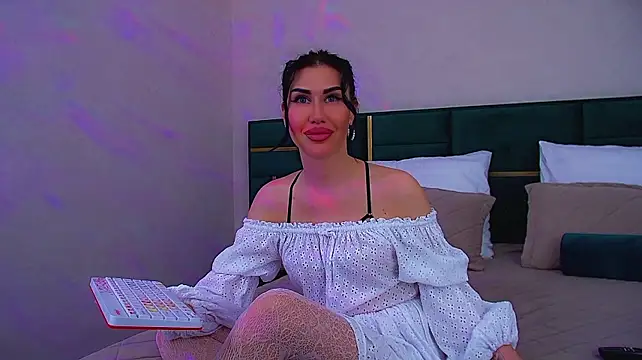 Chat XXX en directo de KaylaMous