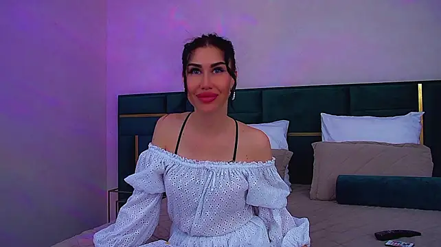 KaylaMous' Live XXX Chat