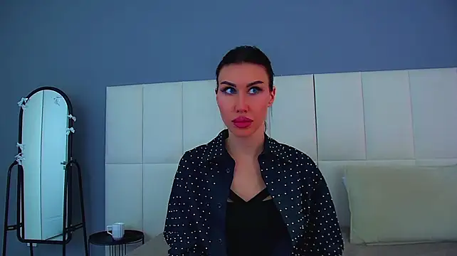 KaylaMous: вебкам-шоу