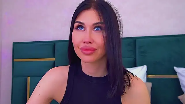 KaylaMous Adlı Modelin Canlı XXX Sohbeti