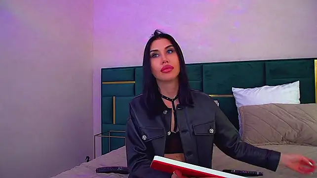 KaylaMous Chat XXX in diretta