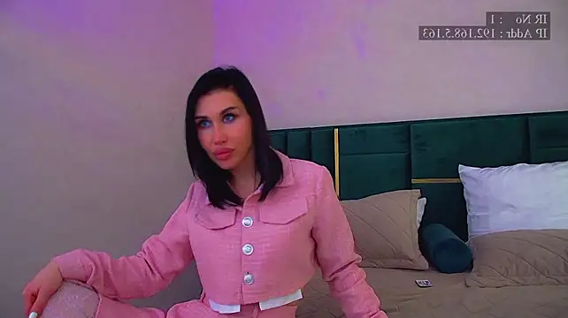 KaylaMous' Live XXX Chat