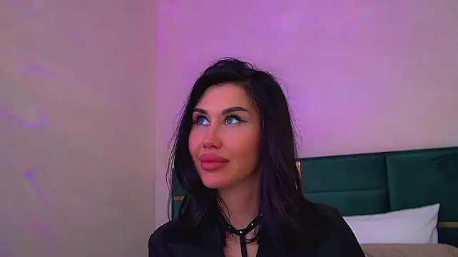 XXX chat uživo modela KaylaMous