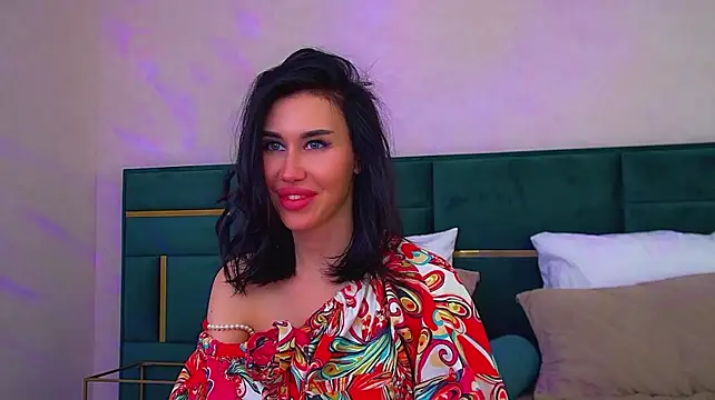 KaylaMous 在線直播表演