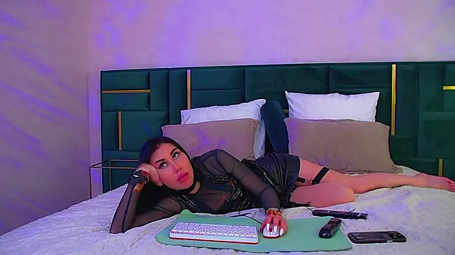 KaylaMous Chat XXX in diretta