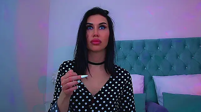 KaylaMous Adlı Modelin Web Kamerası Şovu