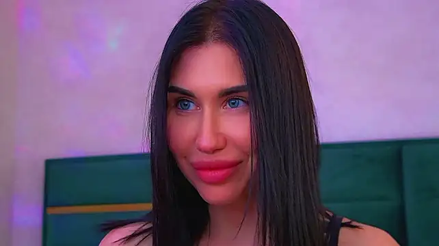 XXX chat uživo modela KaylaMous