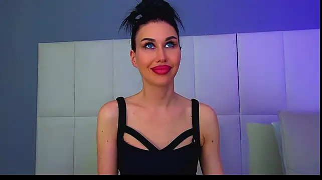צ'אט XXX בשידור חי של KaylaMous