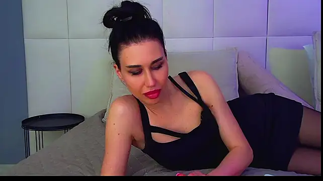 Chat +18 de KaylaMous ao vivo