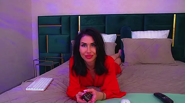 Chat XXX en directo de KaylaMous
