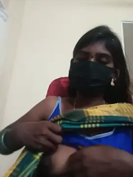 Keerthi_143's Webcam Show