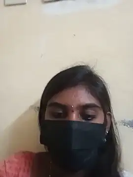 Keerthi_143's Webcam Show