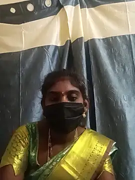 Keerthi_143's Webcam Show