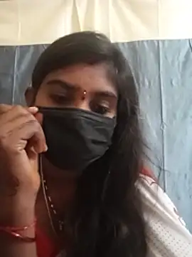 Keerthi_143 Webcam-Show