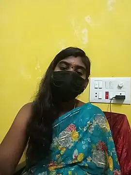 Keerthi_143's Live XXX Chat