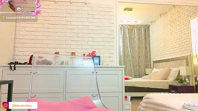 Blonde_Celine Webcam show