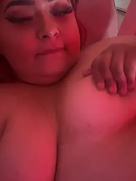 yurfavbaddie Show in webcam