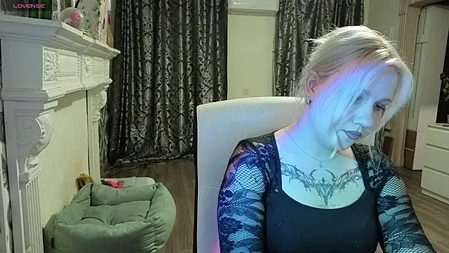 moon__shy Webcam Show
