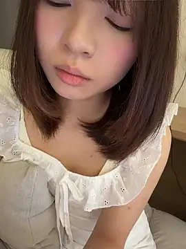 HappySadGirl 在線直播表演