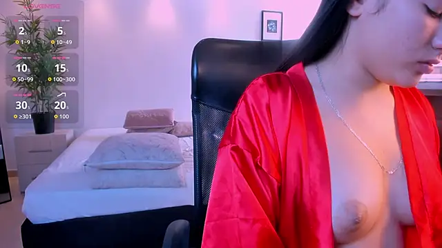 zoe_linss Chat XXX in diretta