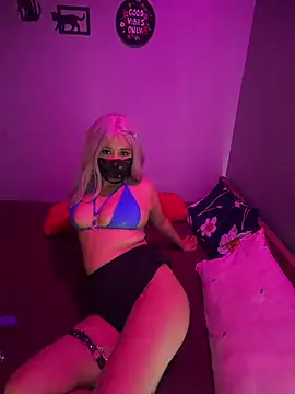 Lucey_001's Live XXX Chat