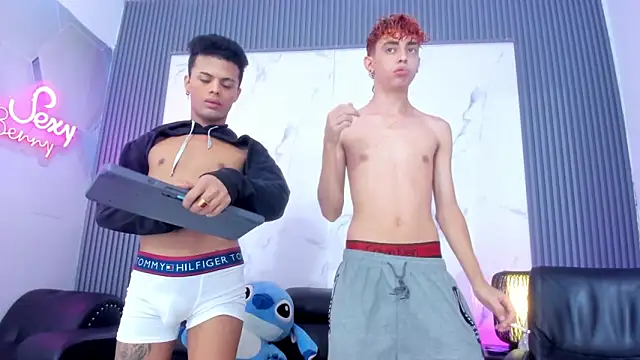 عرض كام Anthony_little
