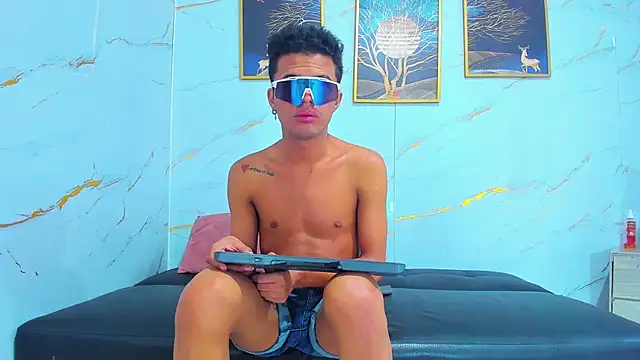 Anthony_little Pertunjukan Webcam