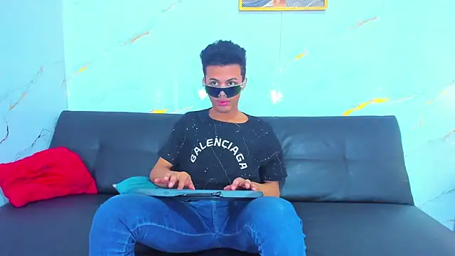Anthony_littleのウェブカメラショー
