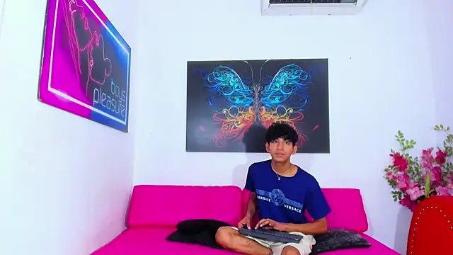 Anthony_littleのウェブカメラショー