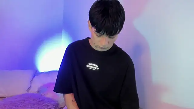 عرض كام Aleaurarashii