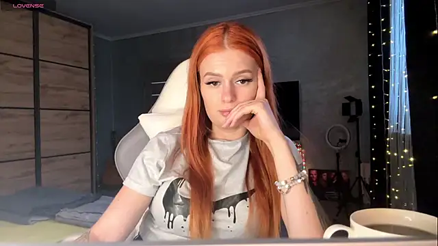 NatureWingless Chat XXX in diretta