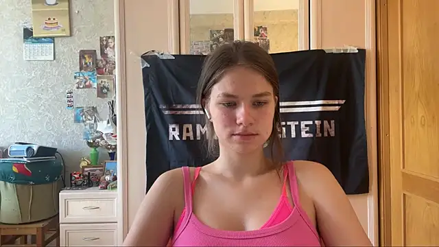 Codi_Rostersy's Live XXX Chat