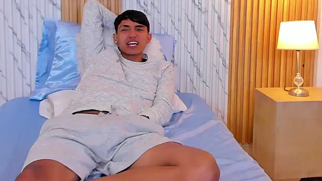 myke_tucker – webcam-show