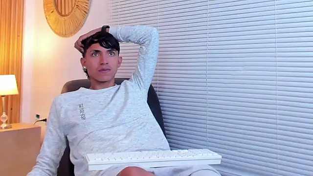 myke_tucker – webcam-show