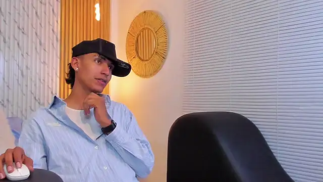 myke_tucker webcam show
