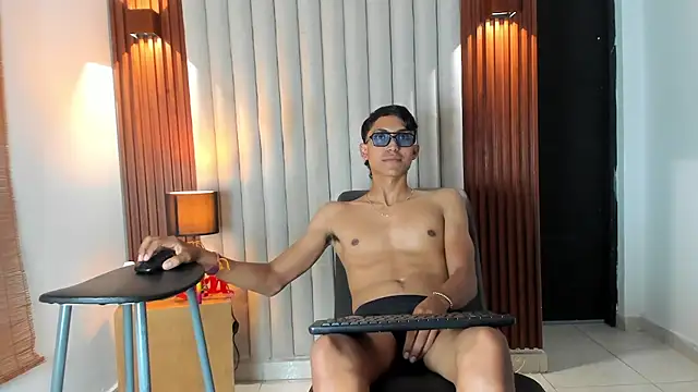 myke_tucker Webcamshow