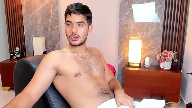 luciano_vitale: вебкам-шоу