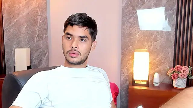 luciano_vitale: вебкам-шоу