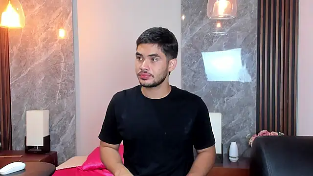luciano_vitale's Webcam Show