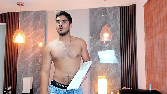 luciano_vitale's Webcam Show
