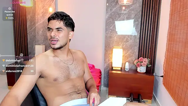 Show modela luciano_vitale na web-kameri