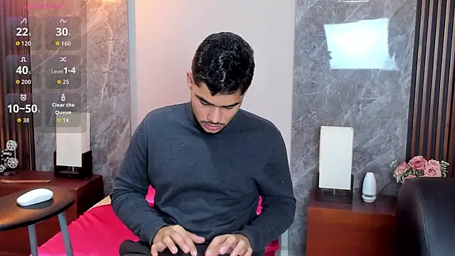 luciano_vitale's Webcam Show